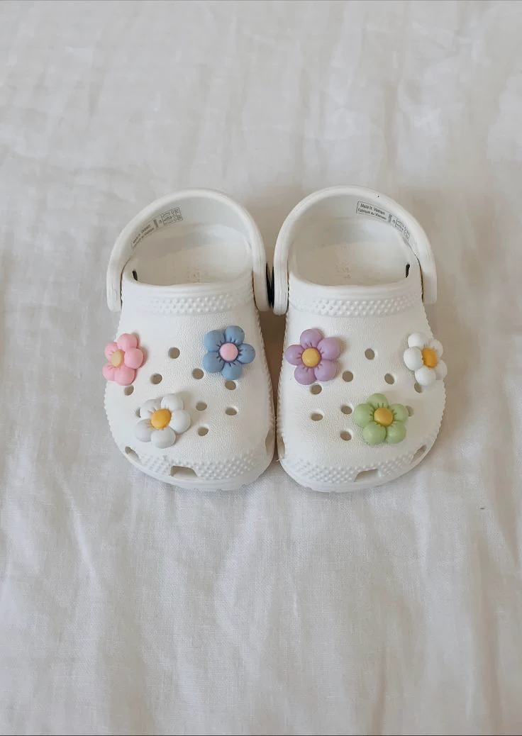 Flowery crocs