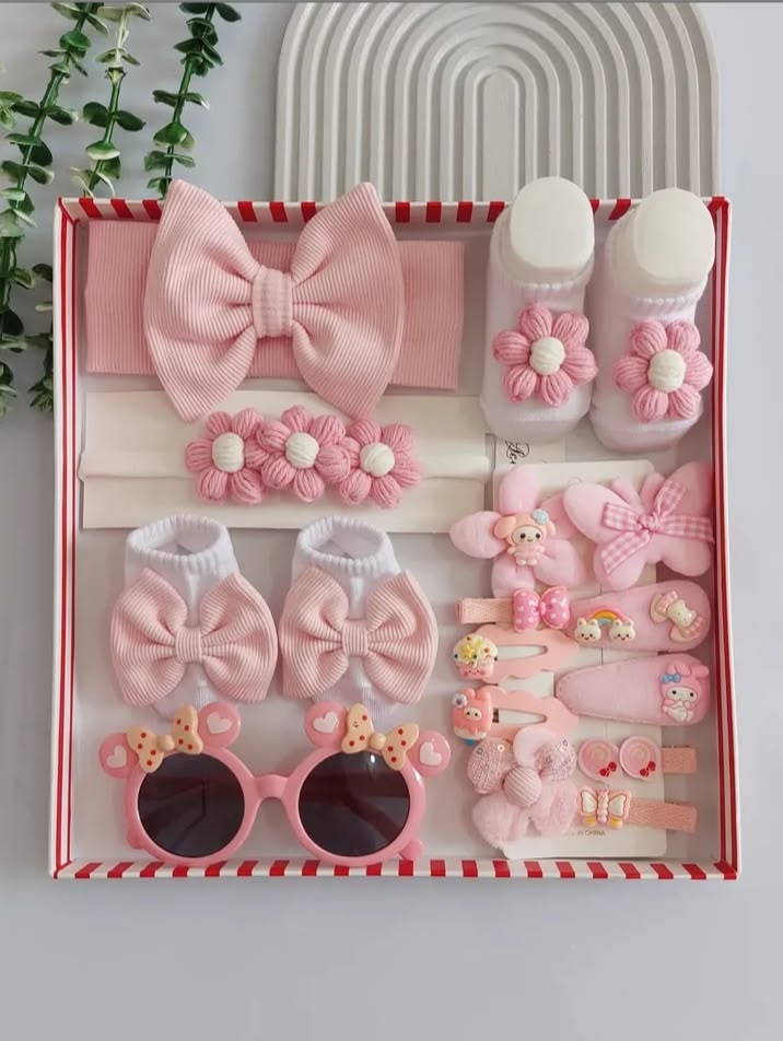 Pinky  accessories