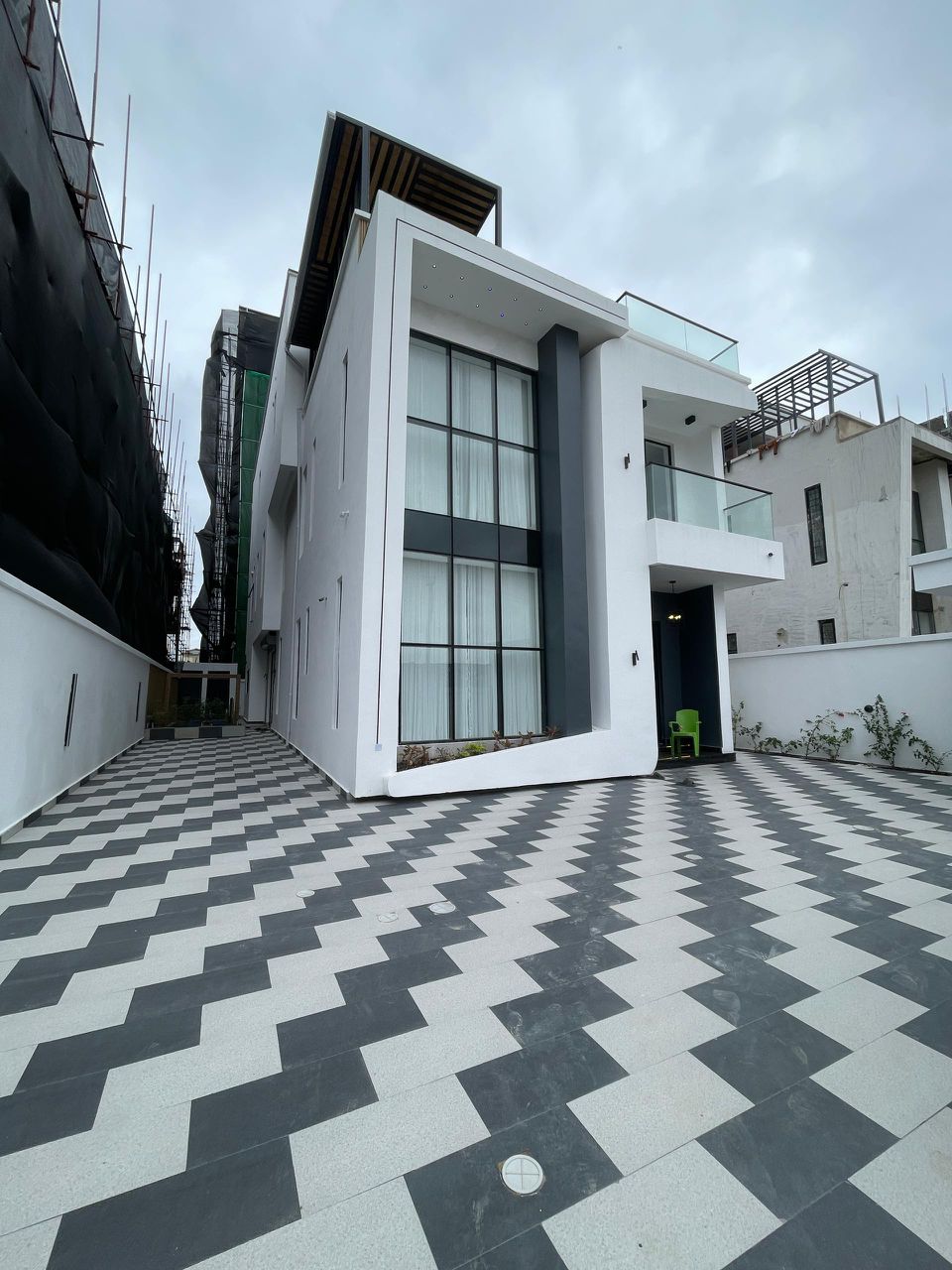 5 Bedroom  detached duplex with Swimming pool,cinema and BQ