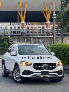 Mercedes GLA250