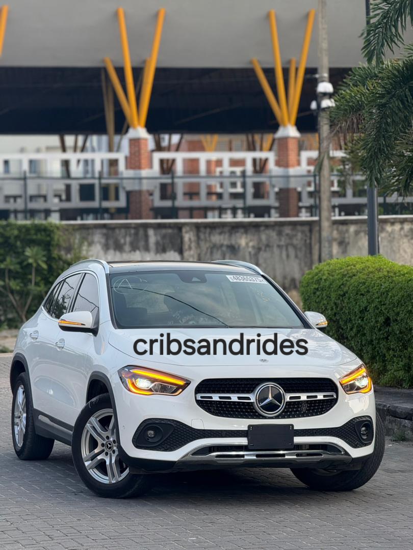 Mercedes GLA250
