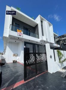 AMAZINGLY FURNISHED 4 BED SEMI DETACHED DUPLEX FOR SALE