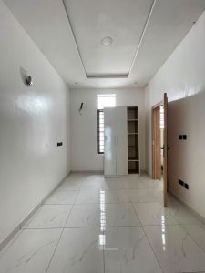 *⚜️STUNNING 4 BED DETACHED DUPLEX WITH SWIMMING POOL AND BQ*⚜️