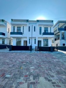 ⚜️**BEAUTIFULLY DESIGNED 4 BED SEMI DETACHED HOME*⚜️