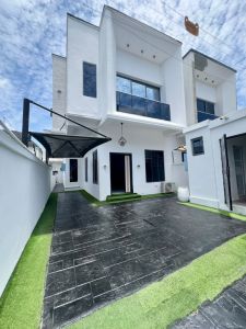 ⚜️**DECENTLY BUILT 4 BED SEMI DETACHED DUPLEX*⚜️