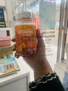 Daynee Vitamin C Gummies, 250 mg per serving (60 Vegan Gummies)