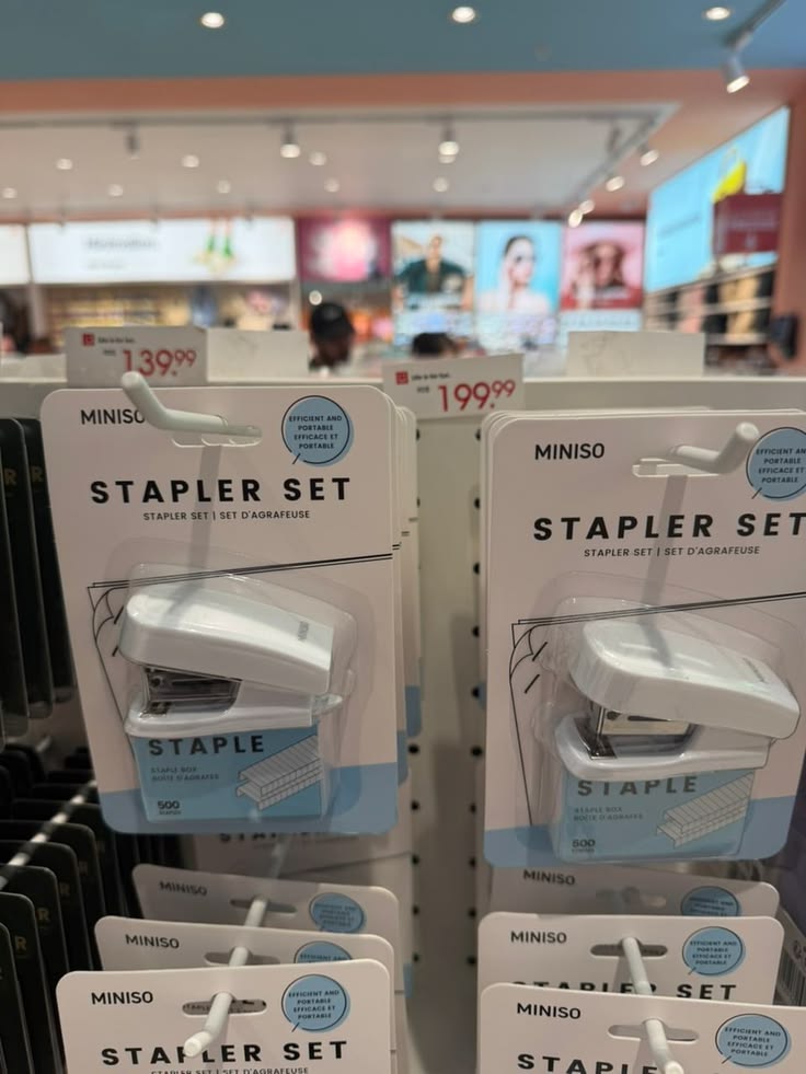 Miniso Stapler Set
