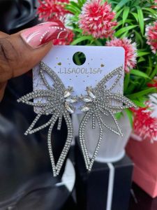 VEYO Hollow Leaf Shape Crystal Earrings