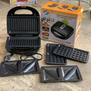 3-in-1 Waffle, Panini & Sandwich Maker (750W)